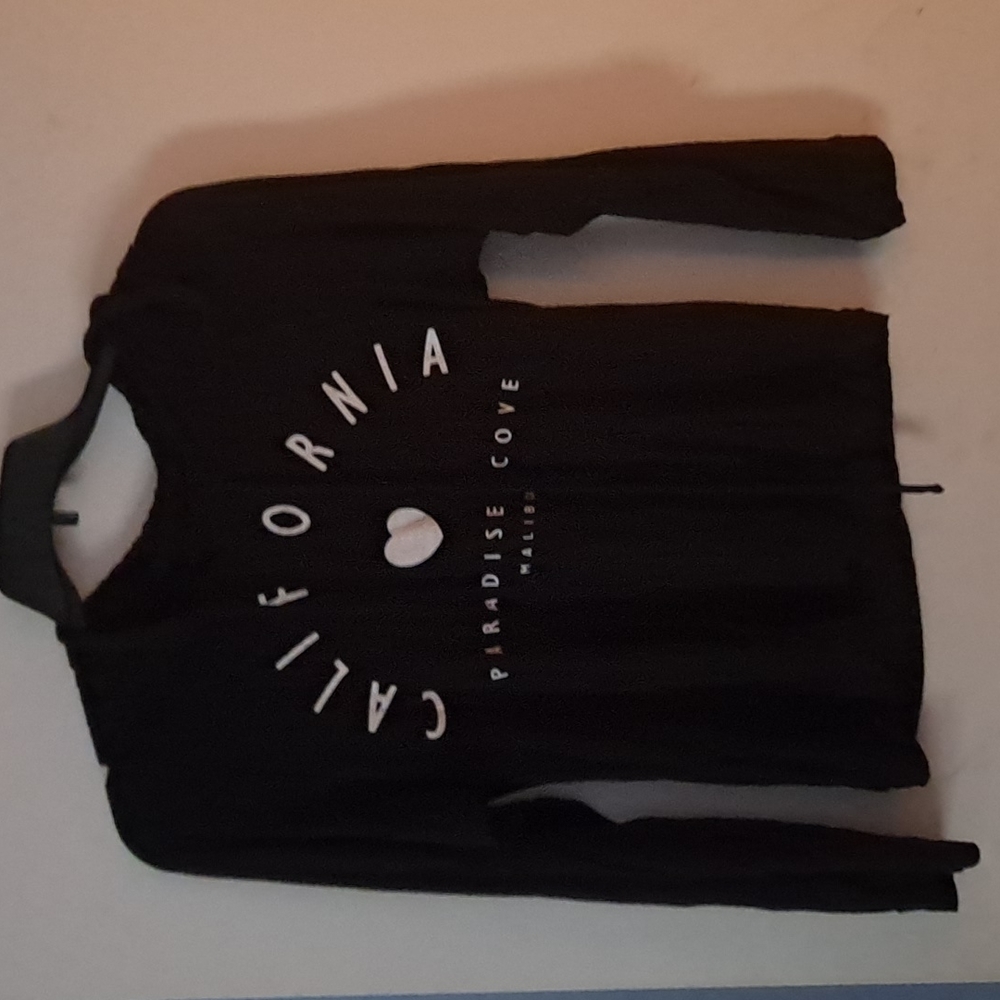 Long sleeve tee shirt